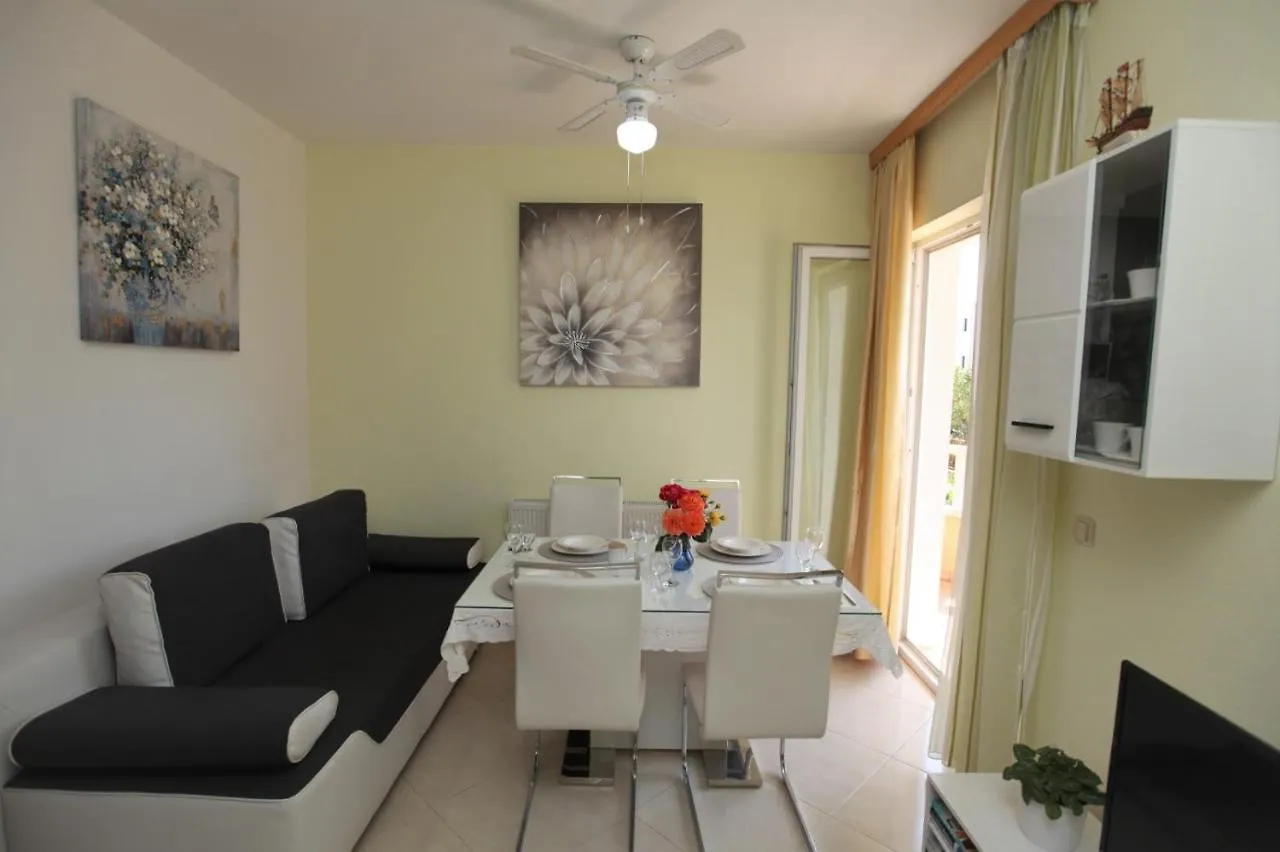 Apartment Sunbreeze Trogir Croatia