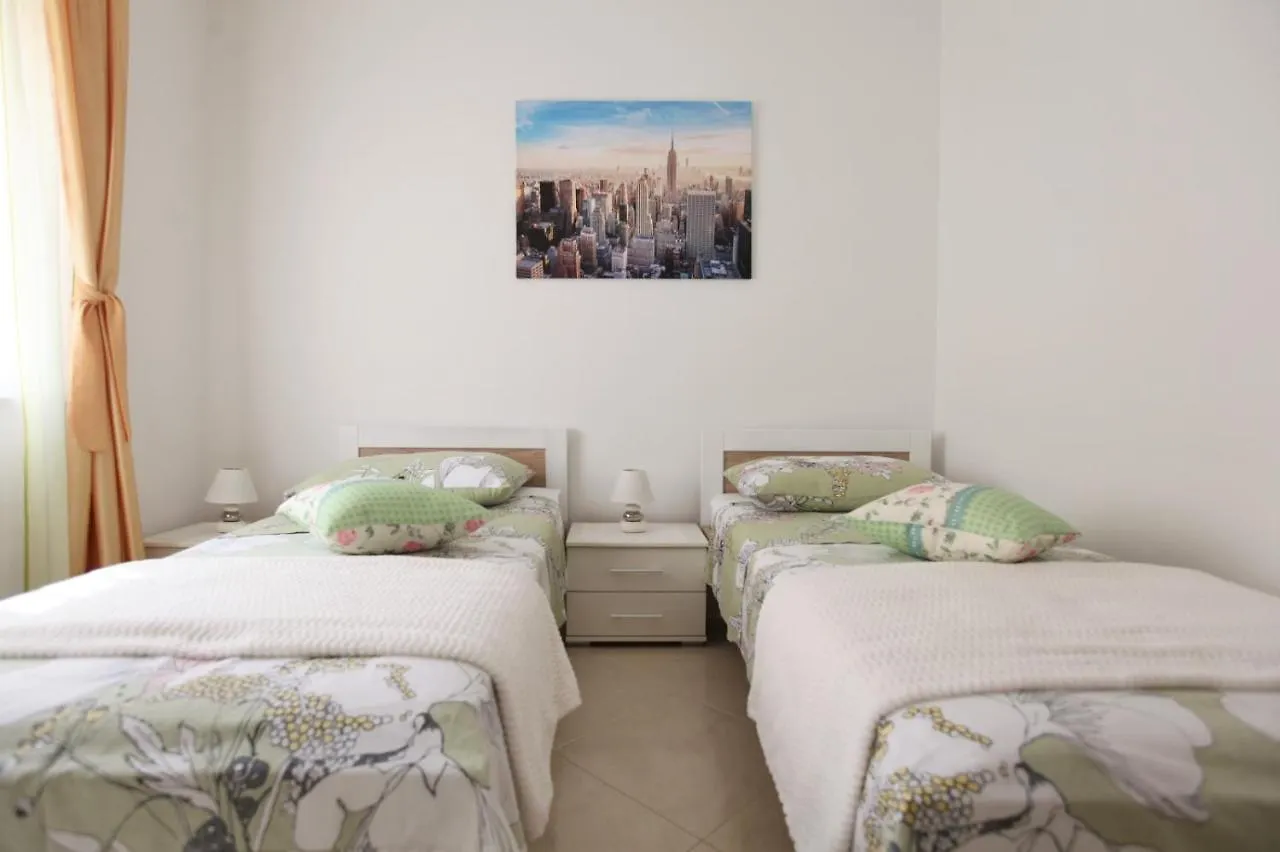 Apartment Sunbreeze Trogir