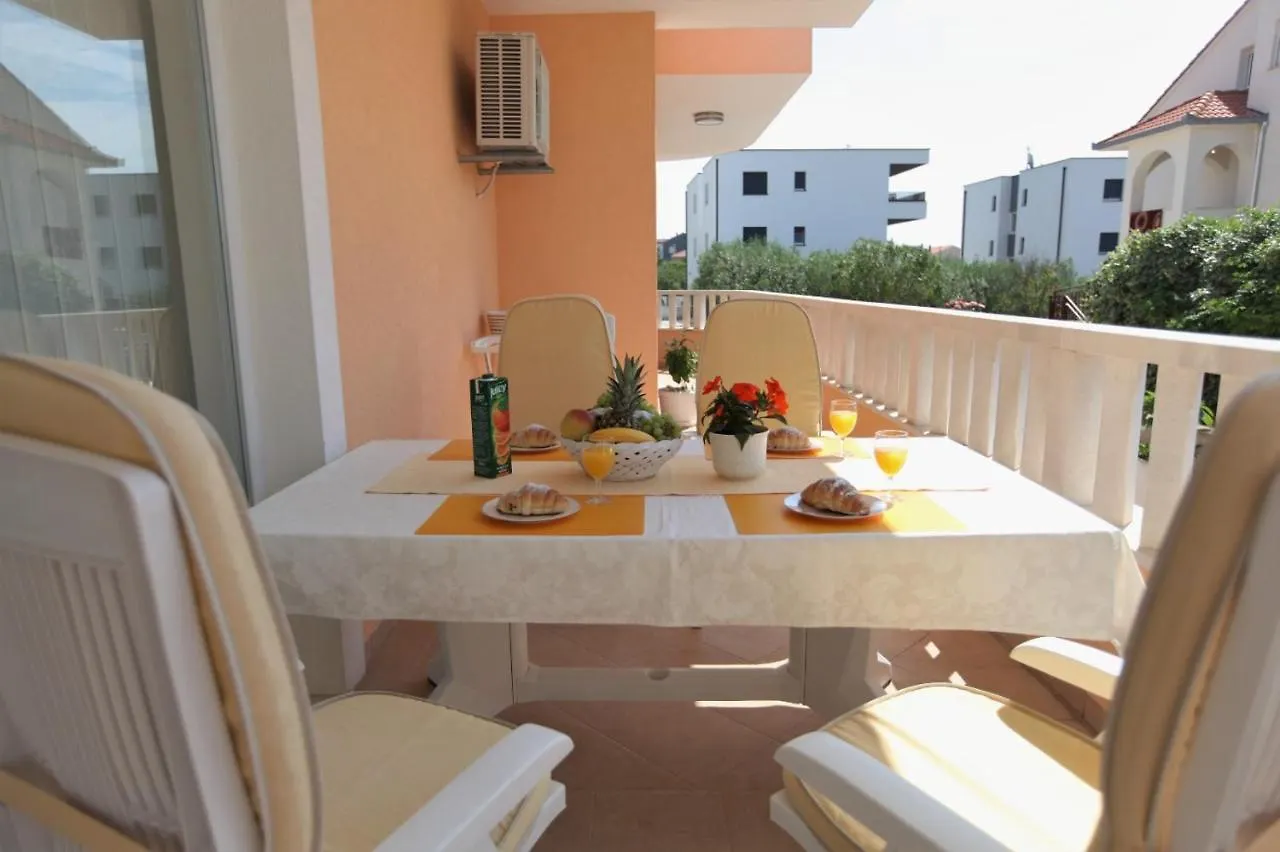Apartment Sunbreeze Trogir Croatia