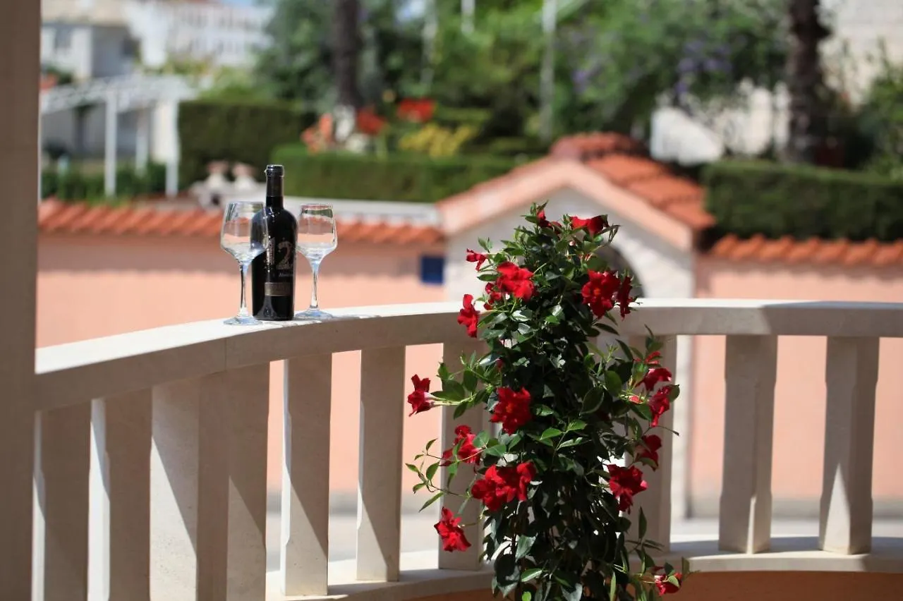 Apartment Sunbreeze Trogir