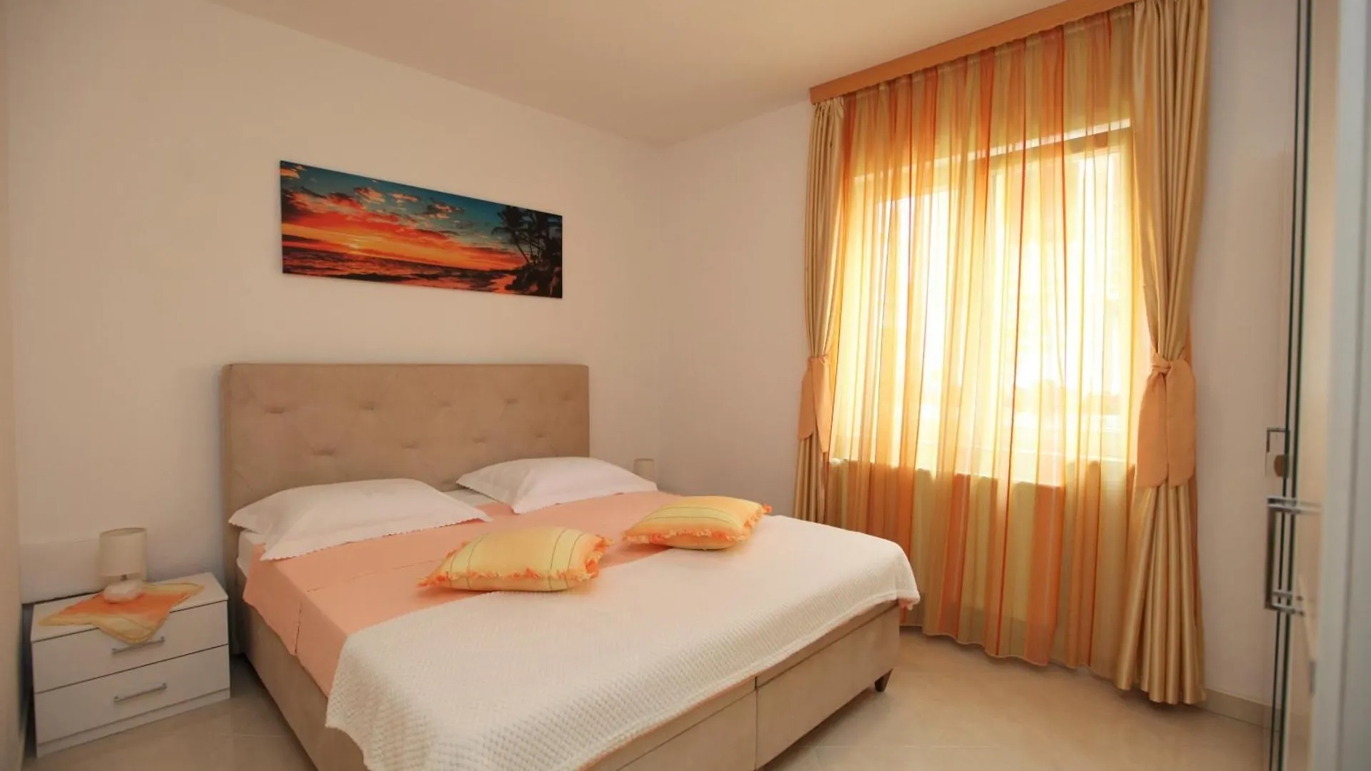 Apartment Sunbreeze Trogir Croatia