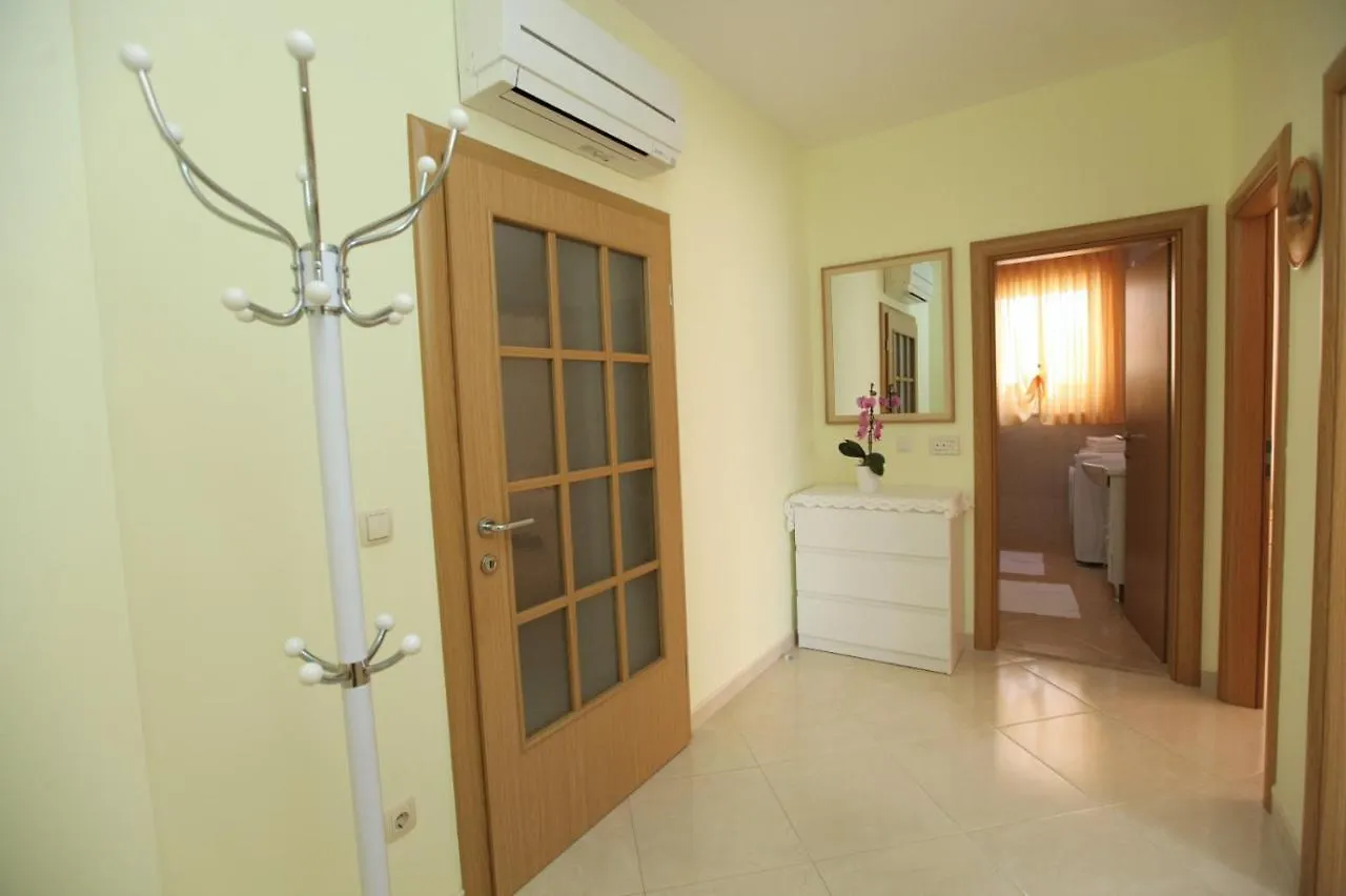 Apartment Sunbreeze Trogir