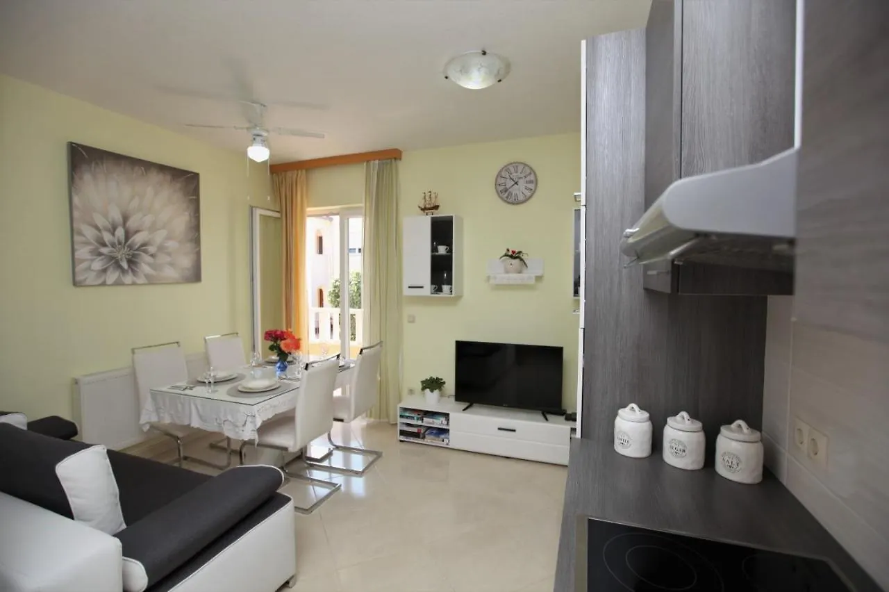 Apartment Sunbreeze Trogir